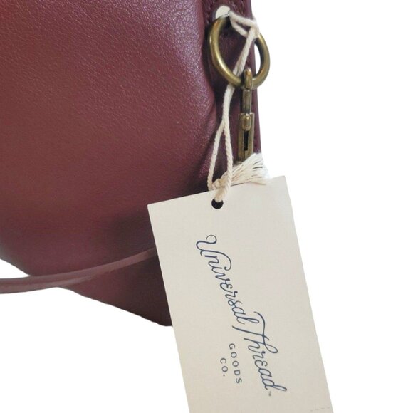 Womens Universal Thread Sleek Brown Crossbody Lightweight Design Chic Versatile - Picture 9 of 9